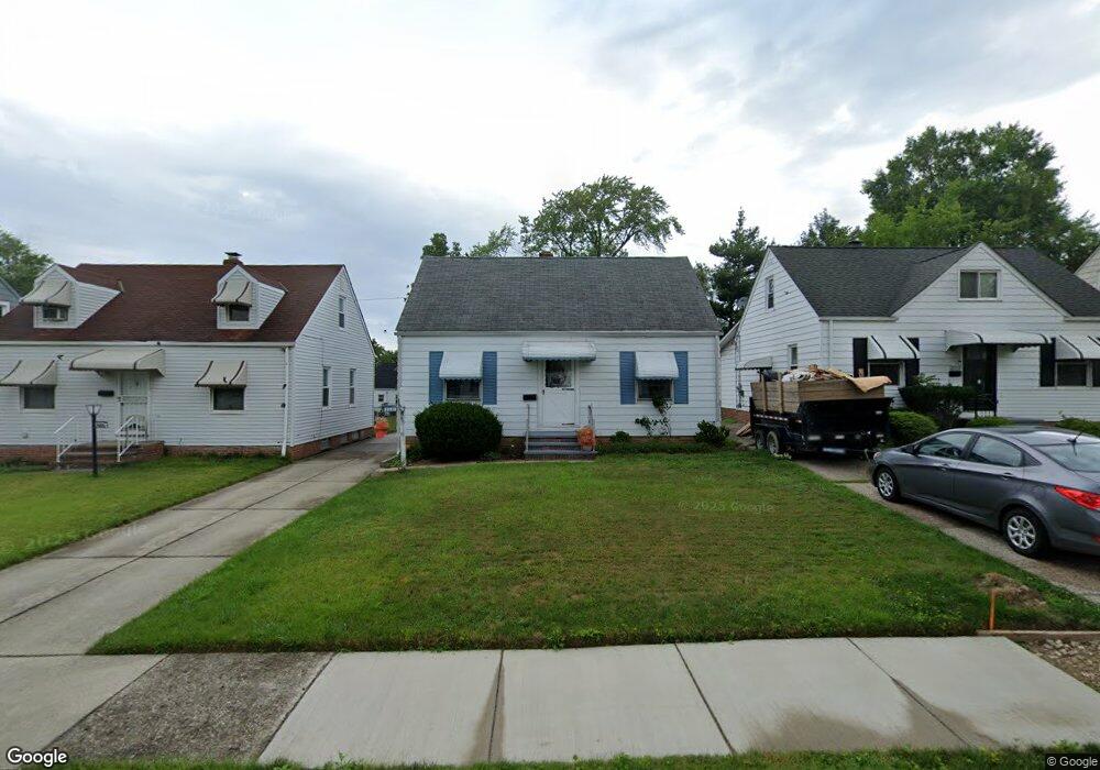 20819 Watson Rd, Maple Heights, OH 44137 - photo 1