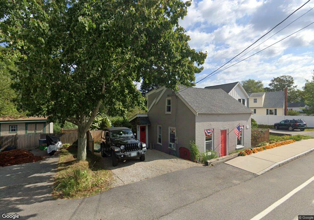 639 Maplewood Ave, Portsmouth, NH 03801 - photo 1