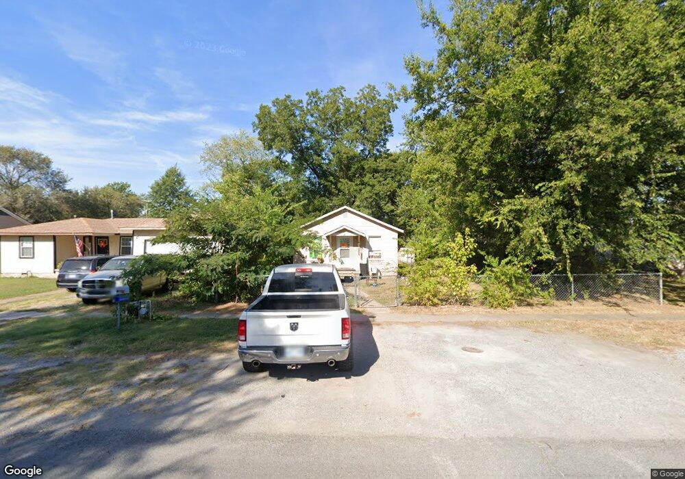 104 S Whitaker St, Pryor, OK 74361 - photo 1