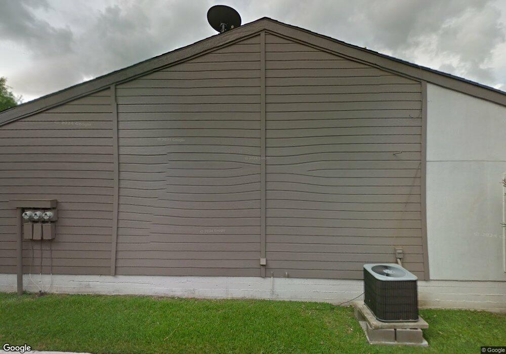 49 Hideaway Dr unit 49E, Friendswood, TX 77546 - photo 1