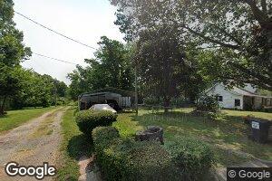 318 E 9th St, Horton, KS 66439
