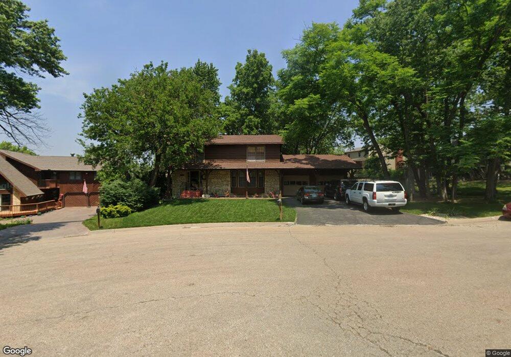 1910 SW Sieben Ct, Topeka, KS 66611 - photo 1