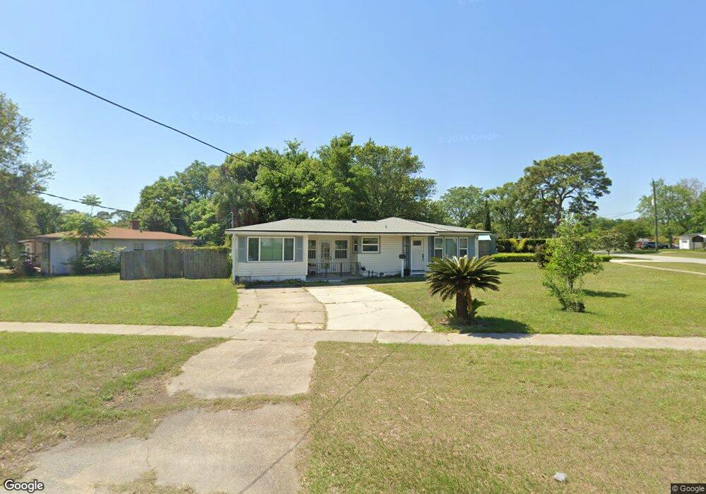 2376 Cedar Shores Cir, Jacksonville, FL 32210 - photo 1