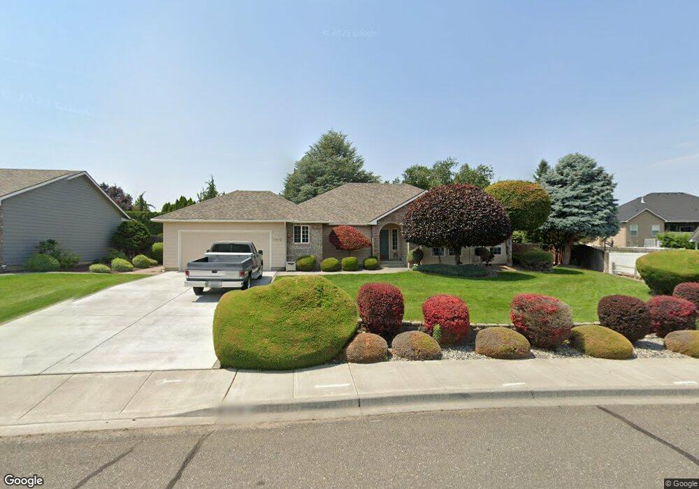 1910 S Williams St, Kennewick, WA 99338 - photo 1