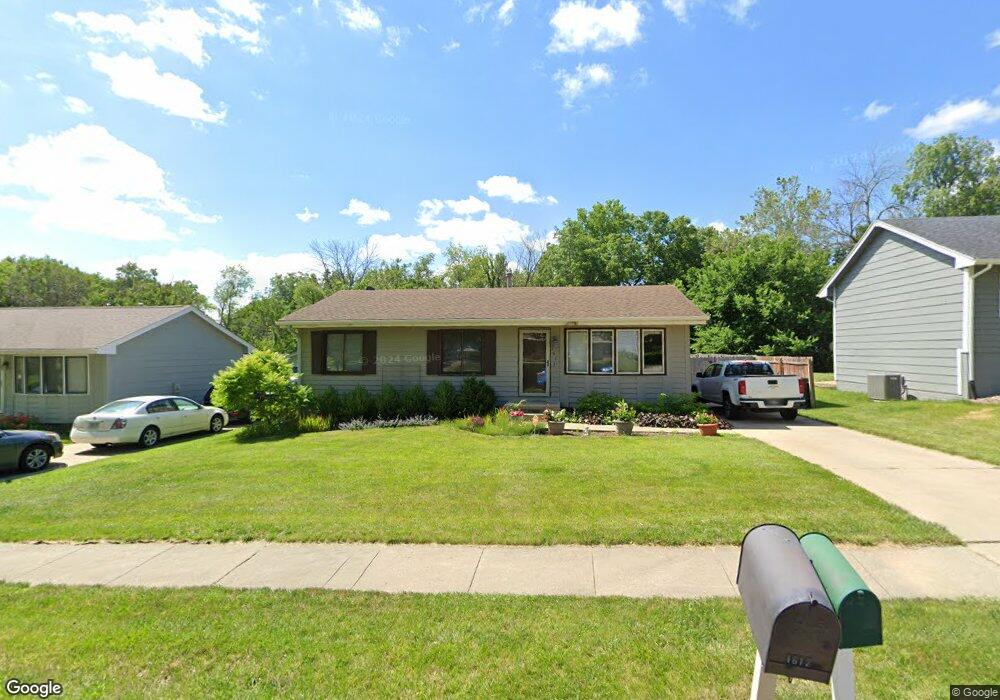 1611 E Creston Ave, Des Moines, IA 50320 - photo 1