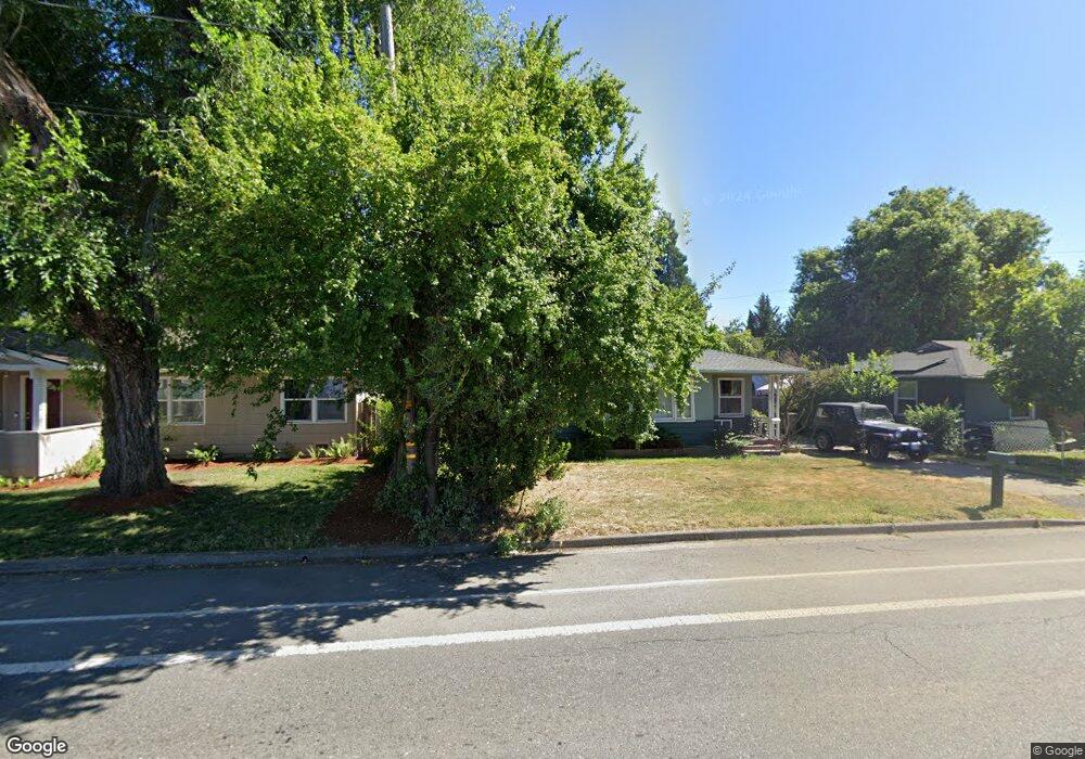 925 SE M St, Grants Pass, OR 97526 - photo 1