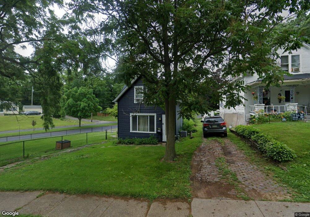 1430 Esplanade Ave, Davenport, IA 52803 - photo 1