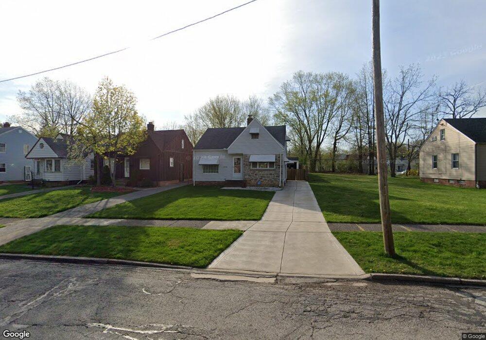 19410 Maple Heights Blvd, Maple Heights, OH 44137 - photo 1