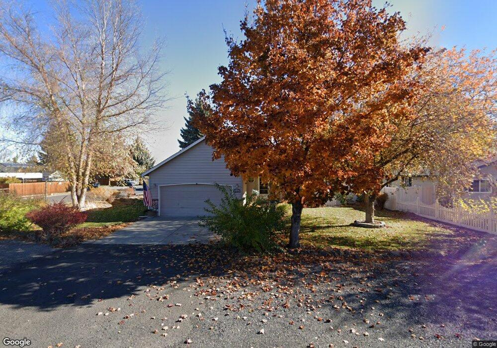 2114 SW 25th St, Redmond, OR 97756 - photo 1