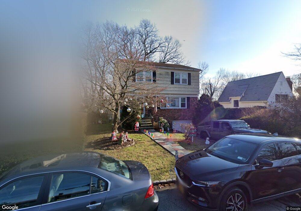 37 Chester Place, New Rochelle, NY 10801 - photo 1