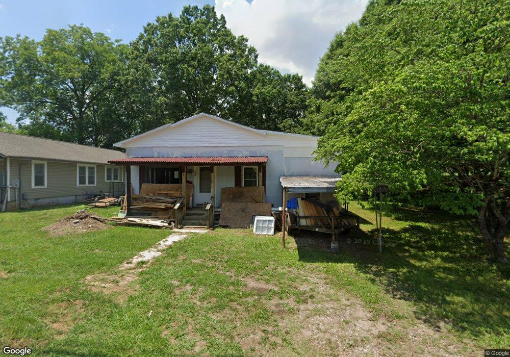 325 N Oakland Ave, Statesville, NC 28677 - photo 1