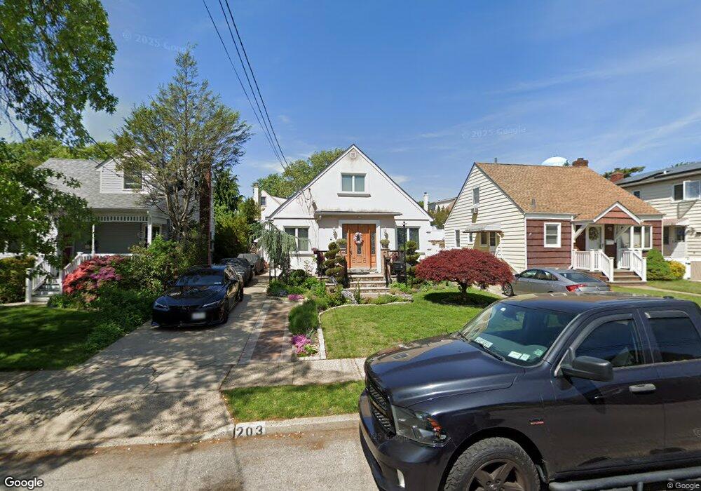 203 Lincoln Rd, Franklin Square, NY 11010 - photo 1