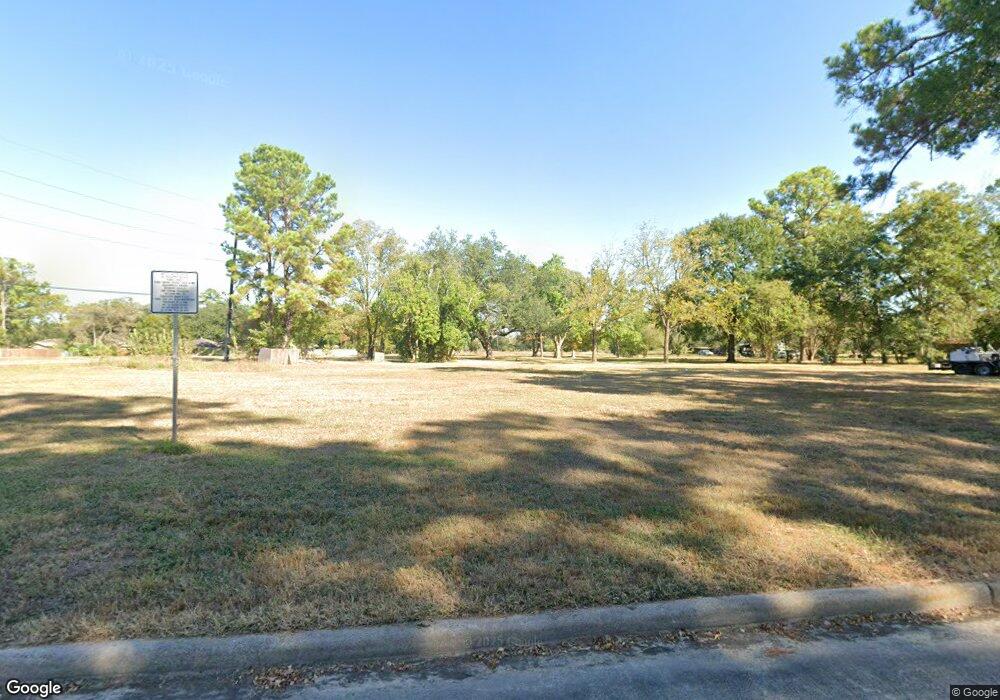 9138 Vinetree Ln, Houston, TX 77040 - photo 1