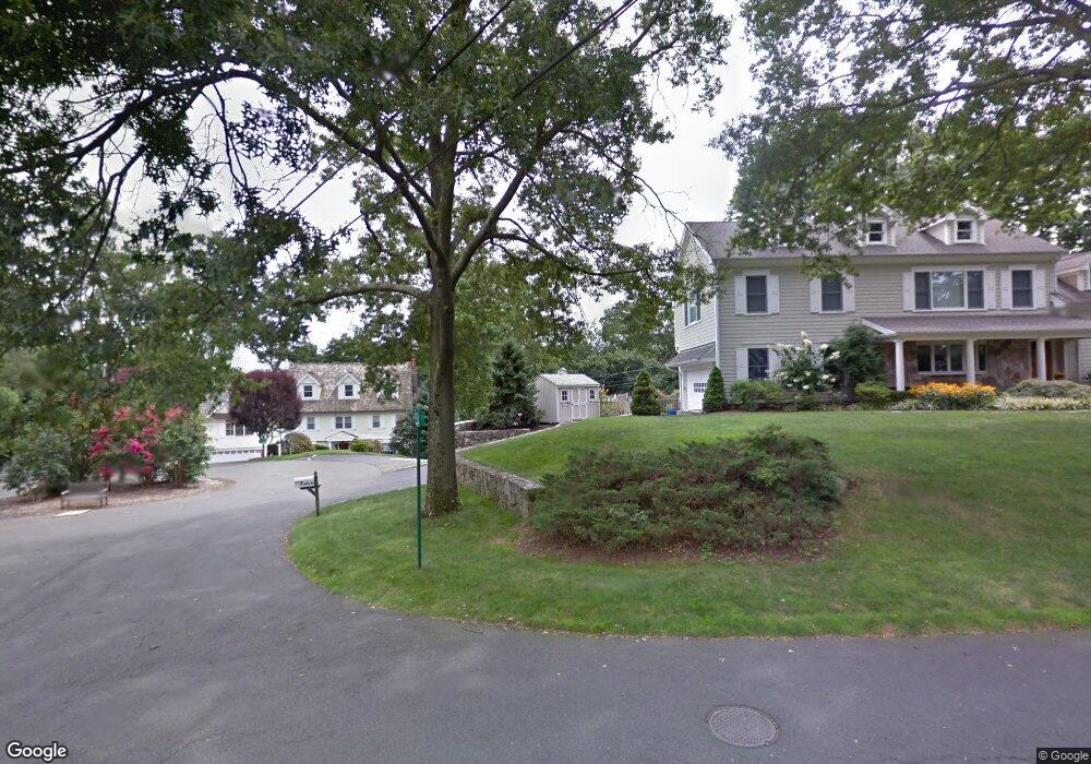 8 Bote Ct, Greenwich, CT 06830 - photo 1