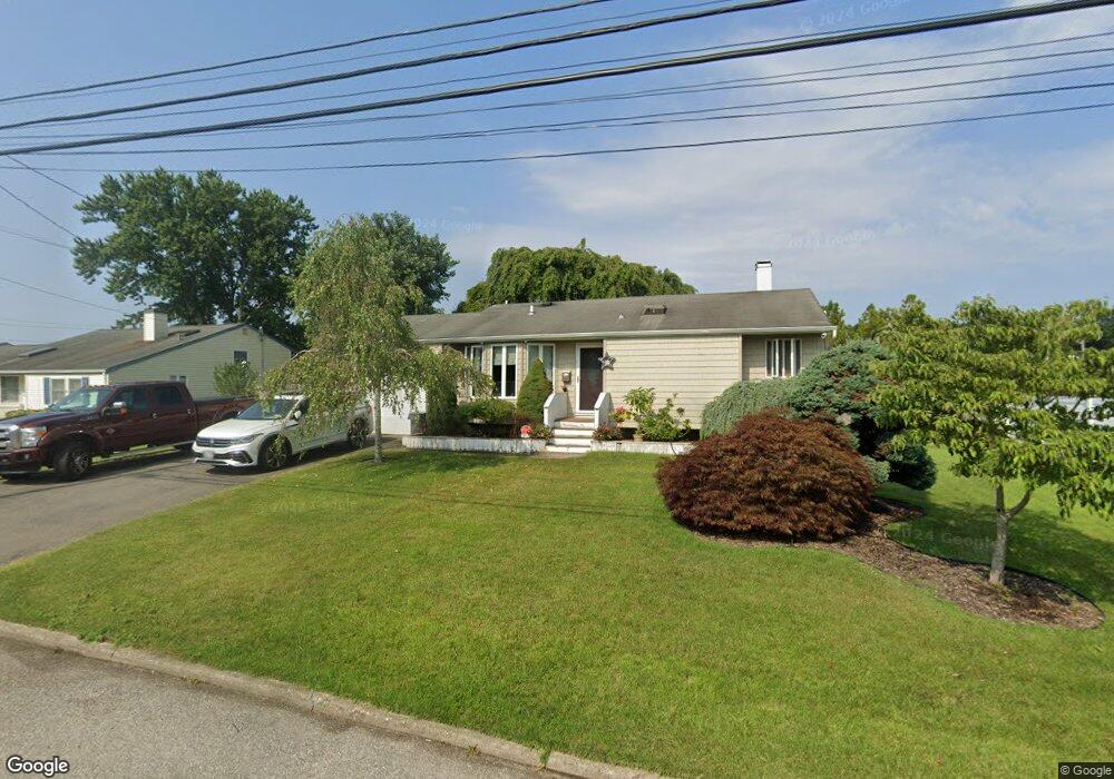 2916 Acorn Ave, Medford, NY 11763 - photo 1