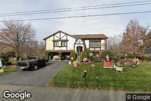 124 Cedarwood Dr, Wilkes Barre, PA 18702