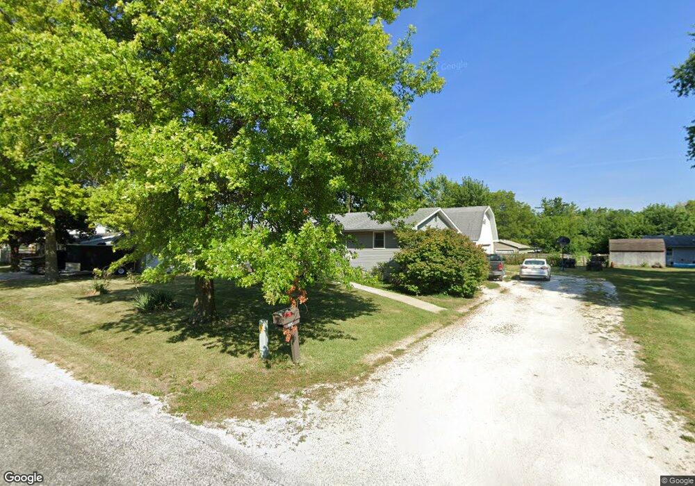 242 N Pitt St, Virginia, IL 62691 - photo 1