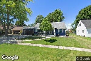 205 Broadway Dr, Eagle Grove, IA 50533