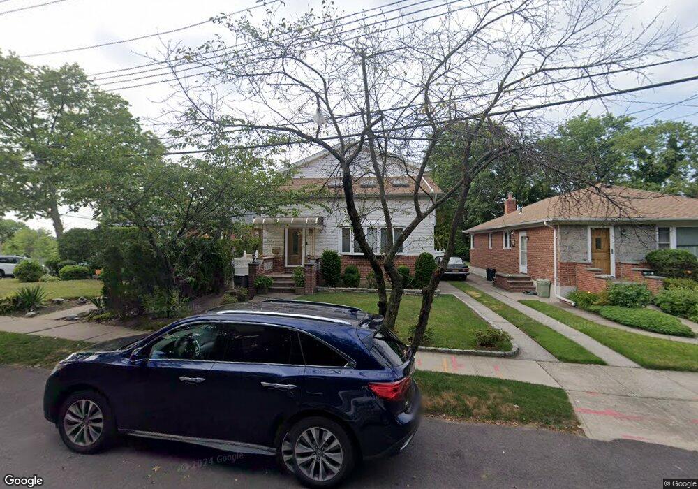 26007 60th Ave, Little Neck, NY 11362 - photo 1