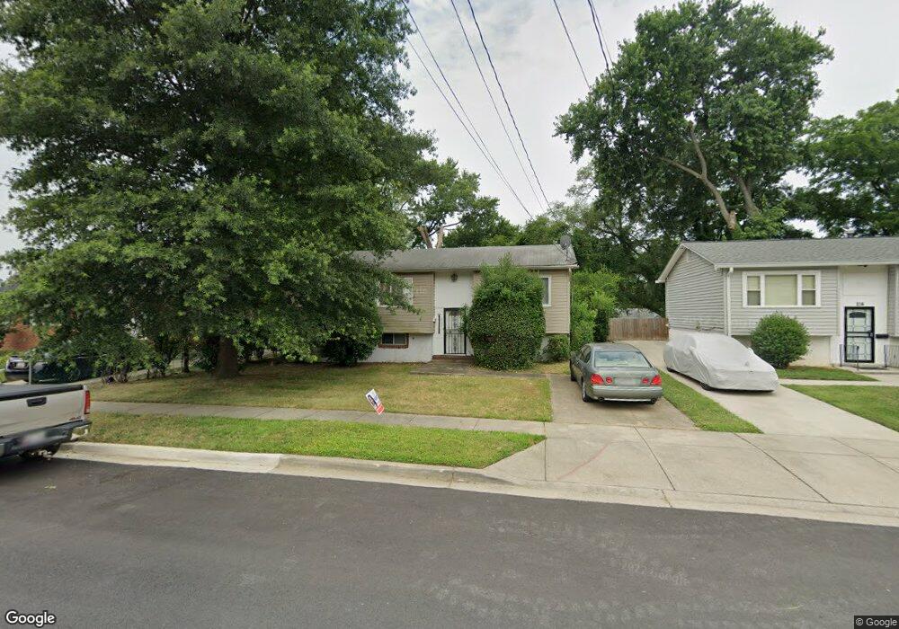 212 Pepper Mill Dr, Capitol Heights, MD 20743 - photo 1