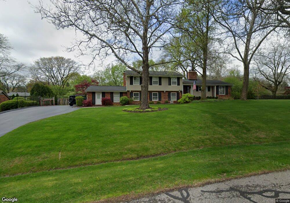 1047 Top View Rd, Bloomfield Hills, MI 48304 - photo 1