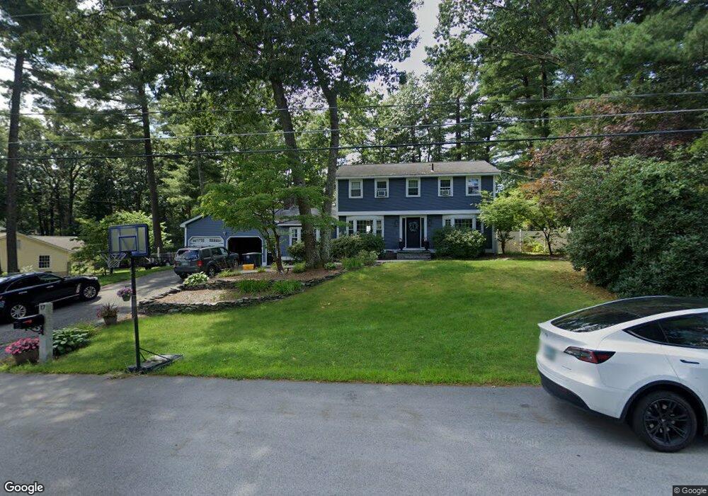 17 Chaucer Rd, Nashua, NH 03062 - photo 1