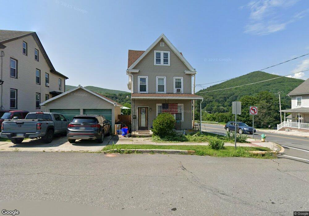 31 W 2nd St, Jim Thorpe, PA 18229 - photo 1