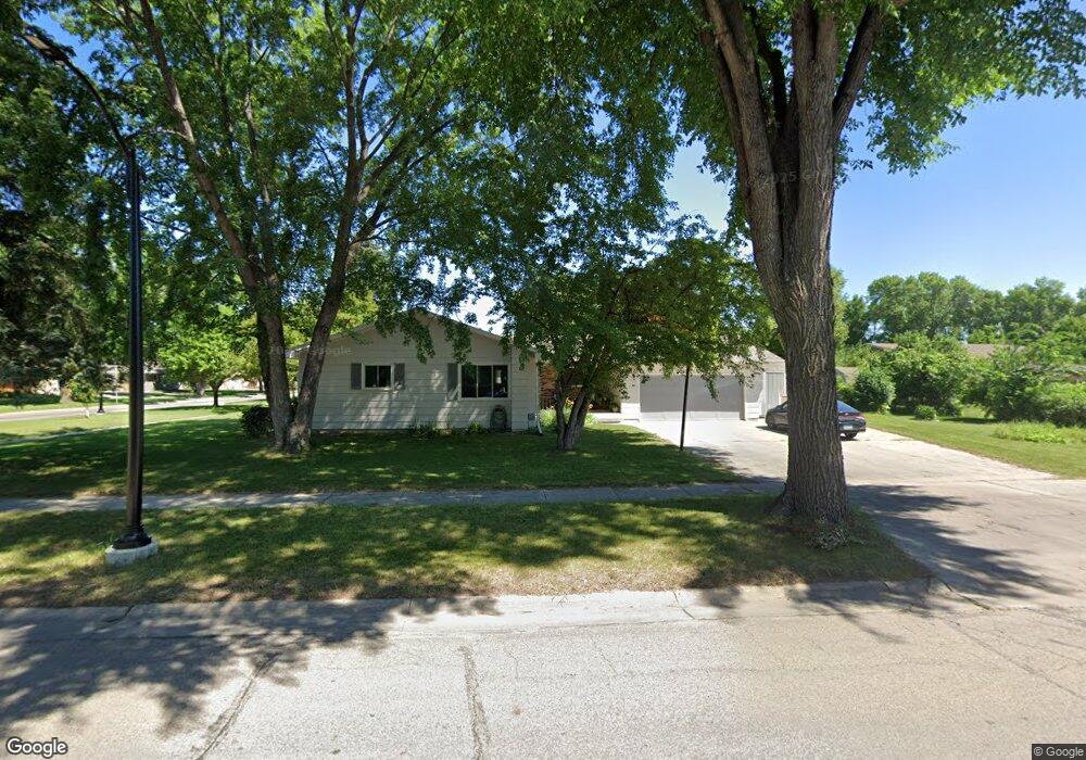 2 28th Ave NE, Fargo, ND 58102 - photo 1