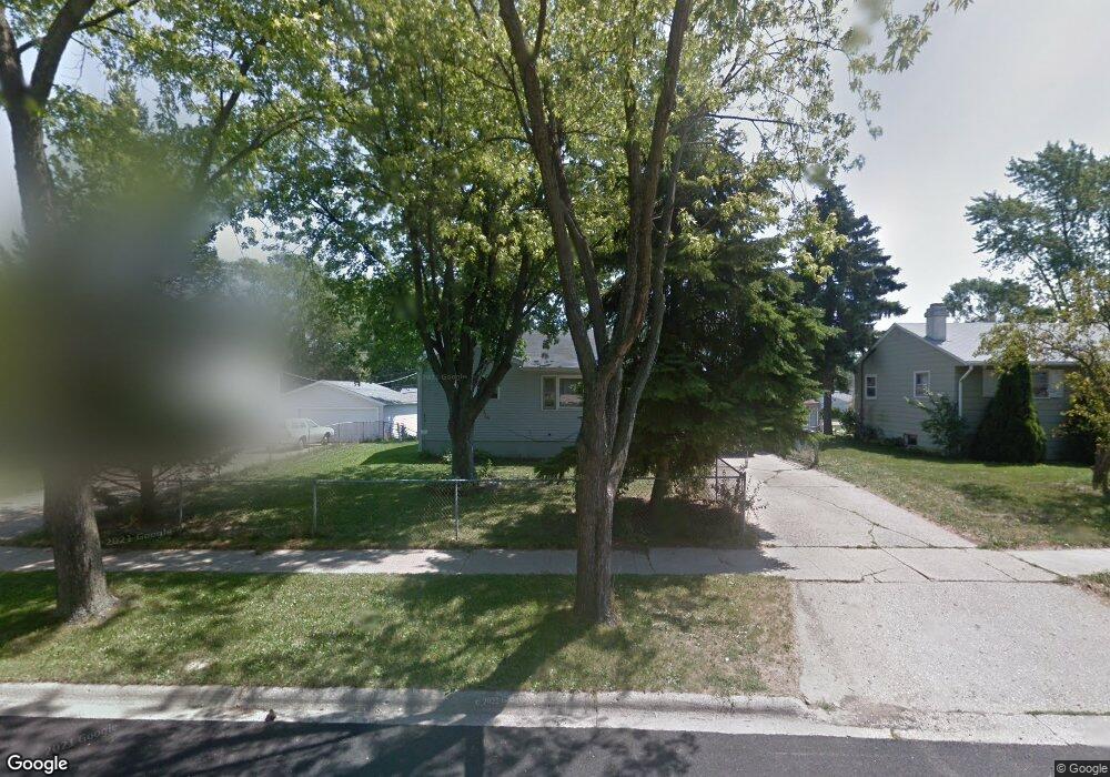 2813 N Elmwood Ave, Waukegan, IL 60087 - photo 1