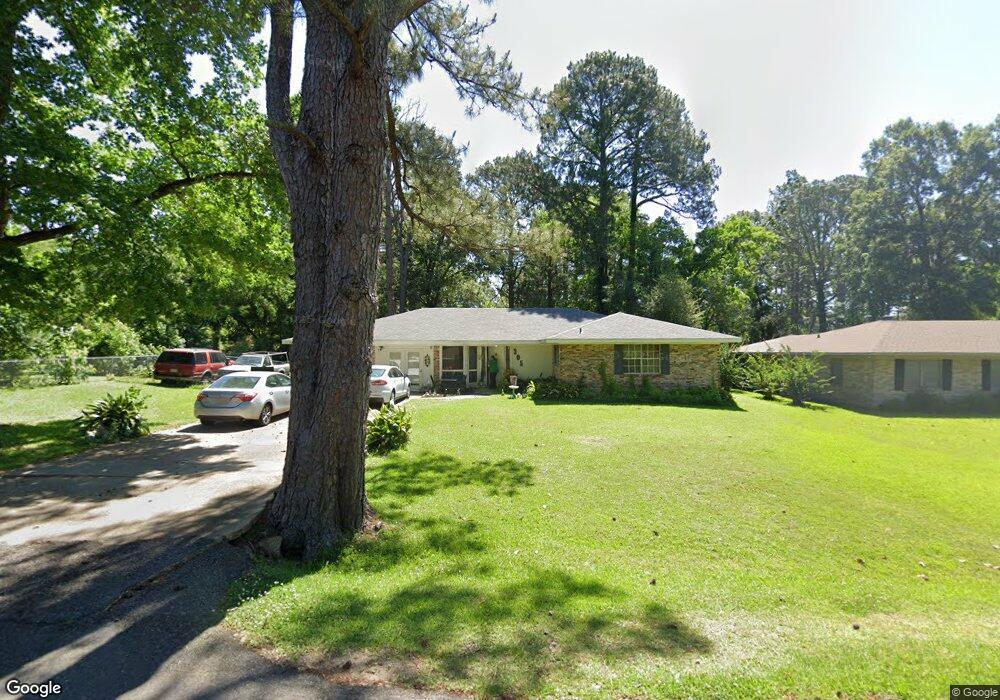 305 Holiday Cir, Pineville, LA 71360 - photo 1
