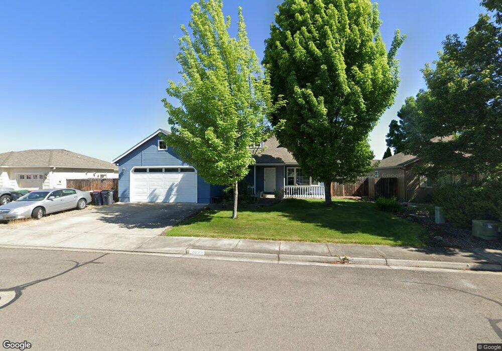 2633 St James Way, Central Point, OR 97502 - photo 1