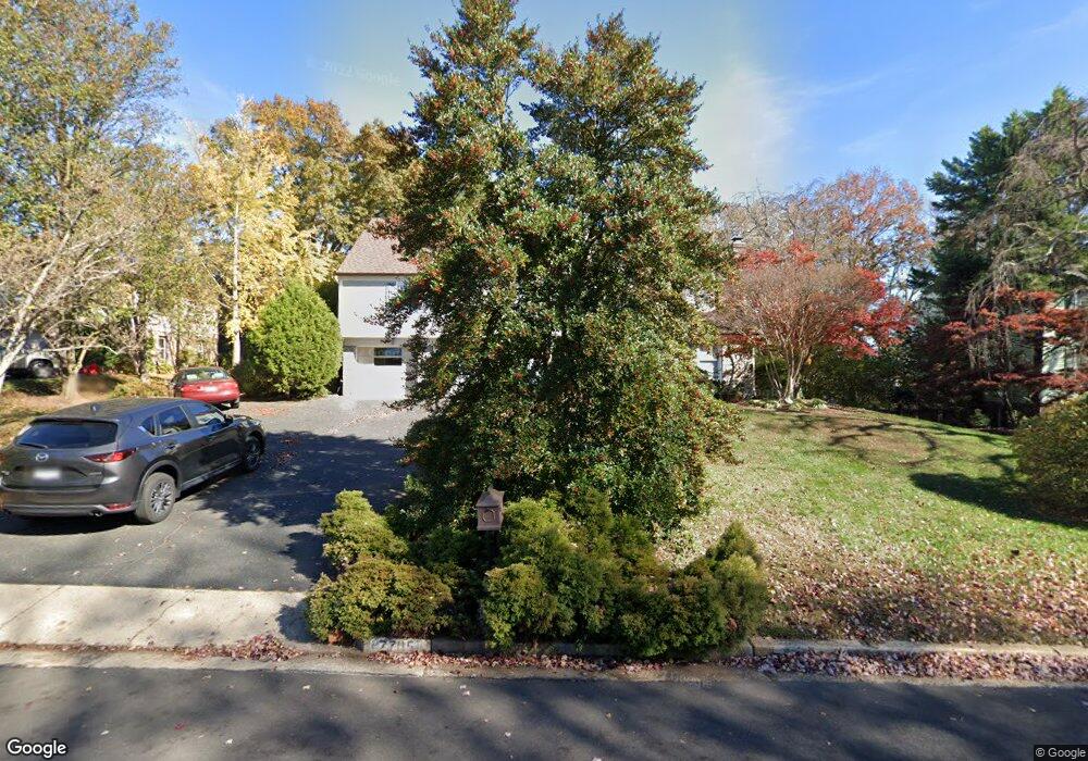 7705 Lookout Ct, Alexandria, VA 22306 - photo 1