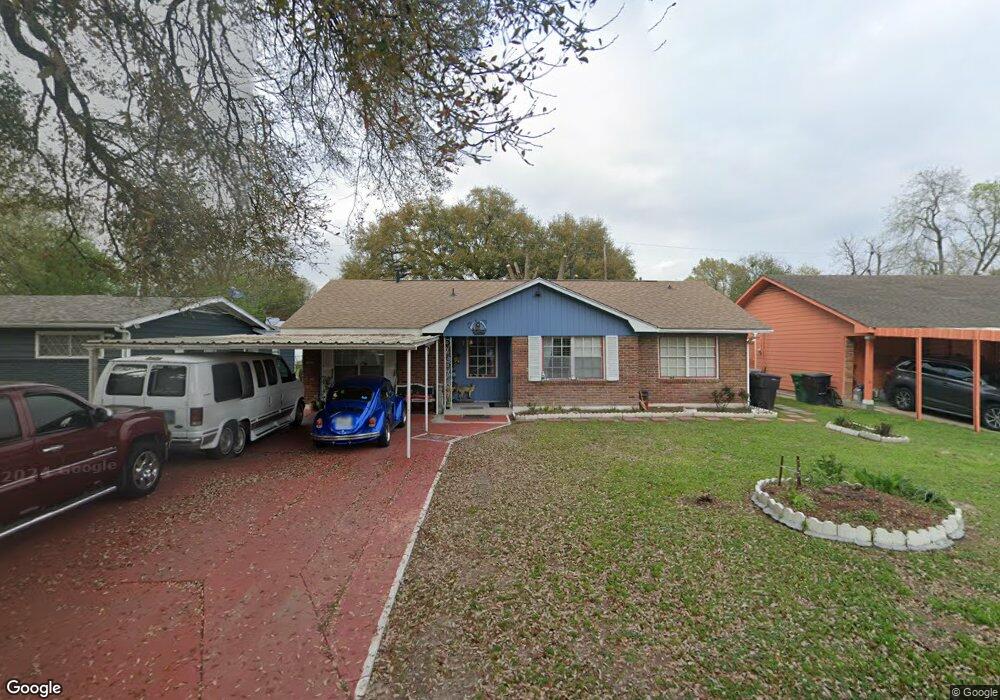 350 Red Ripple Rd, Houston, TX 77091 - photo 1