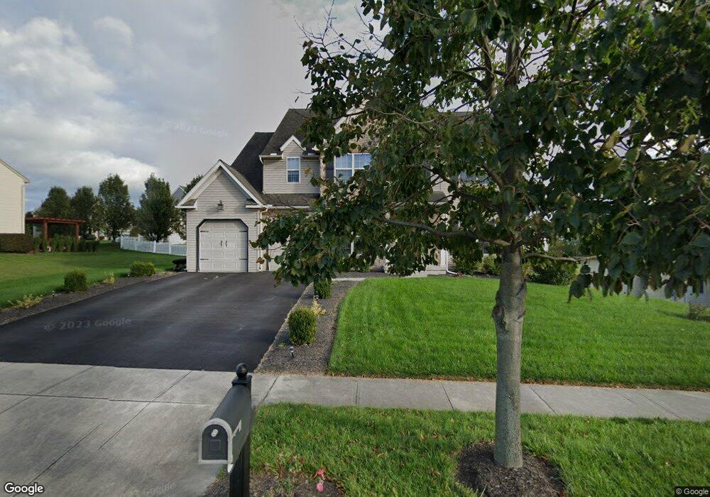 1825 Creek View Dr, Palmyra, PA 17078 - photo 1