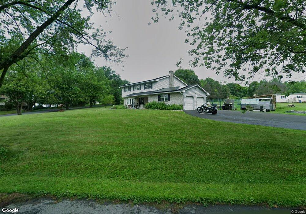 351 Oxford Cir, Bath, PA 18014 - photo 1