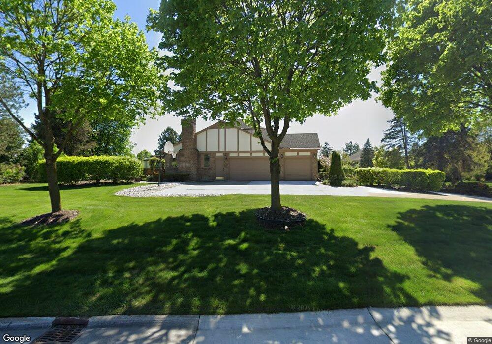 2743 Bloomfield Crossing, Bloomfield Hills, MI 48304 - photo 1