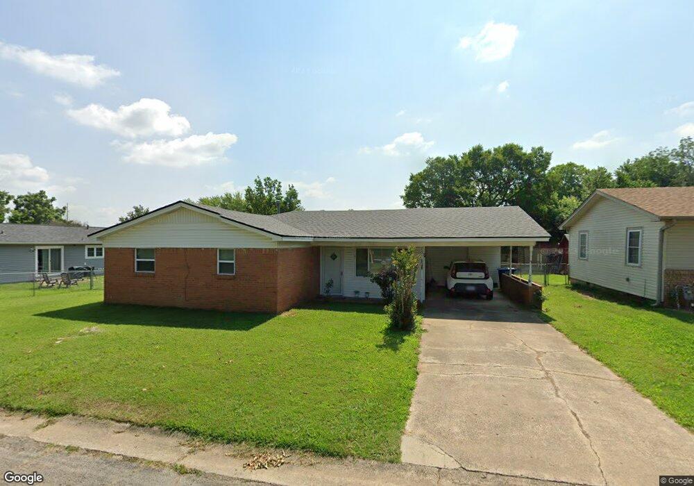 903 Short St, Muldrow, OK 74948 - photo 1
