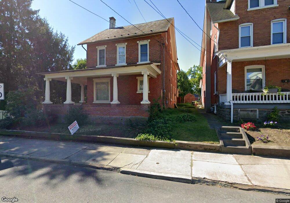 814 W Broad St, Quakertown, PA 18951 - photo 1