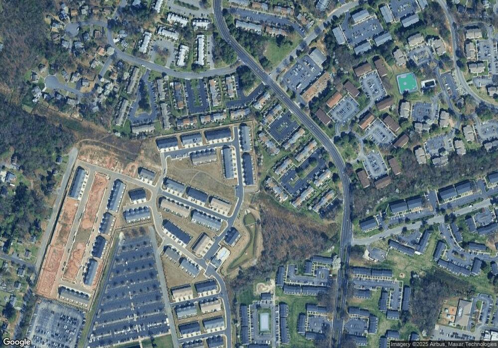 8155 Carriage Bend Ln, Henrico, VA 23294 - photo 1