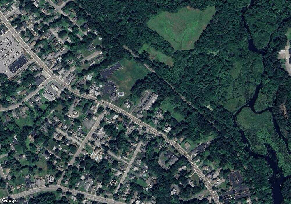 85 N Main St unit 2, Uxbridge, MA 01569 - photo 1