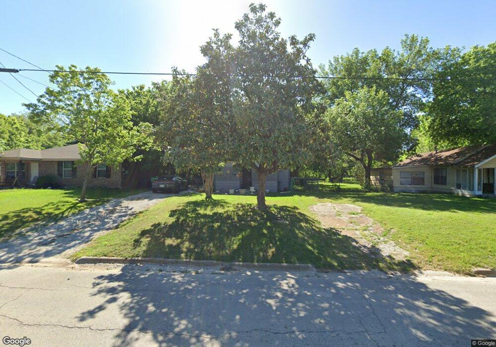 1513 Rice Ave, Gainesville, TX 76240 - photo 1