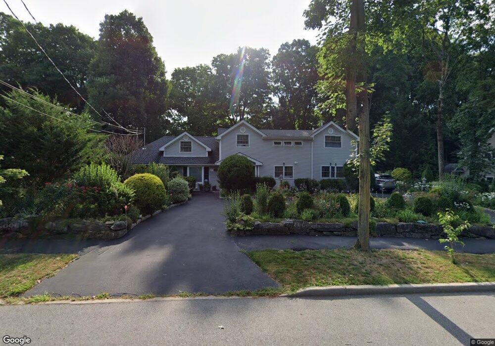 27 Lincoln Ave, Rye Brook, NY 10573 - photo 1