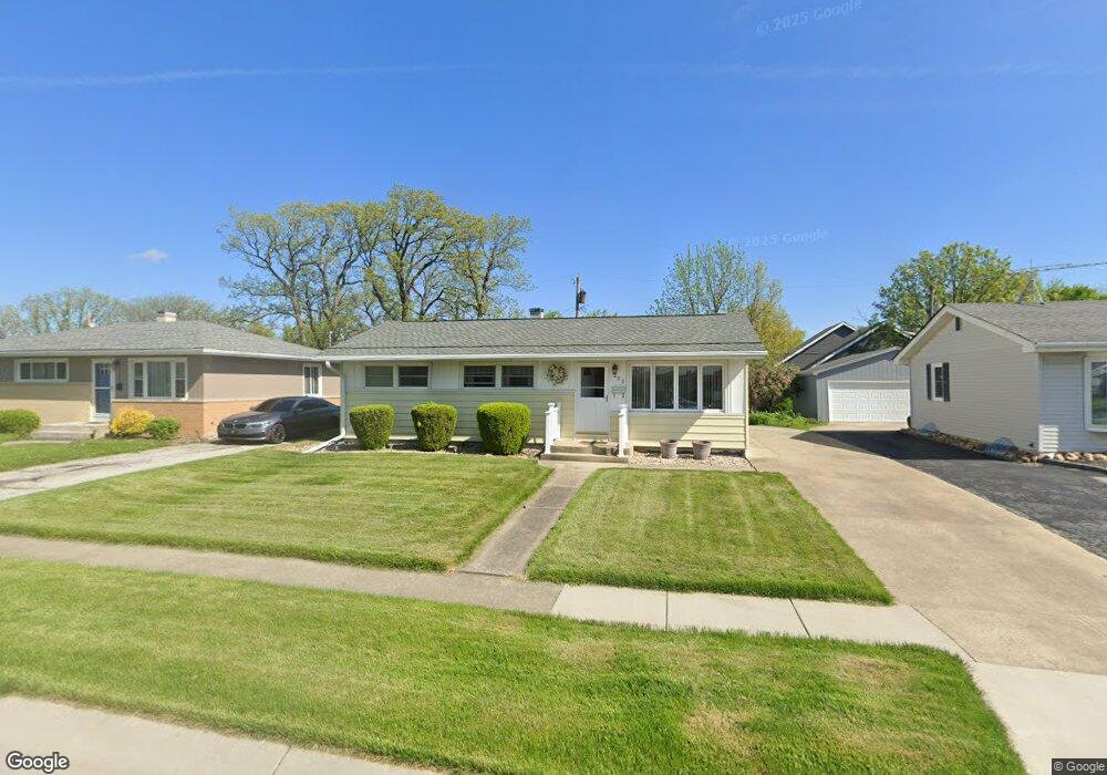 222 Crestview Ln, Crown Point, IN 46307 - photo 1