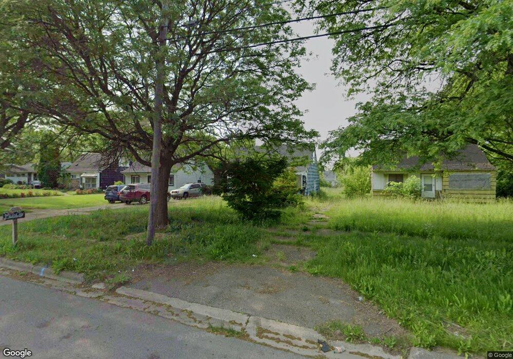 332 E Carpenter Rd, Flint, MI 48505 - photo 1