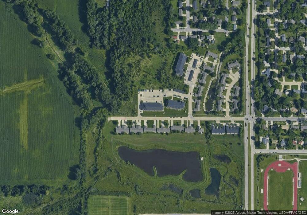 1921 W 18th St unit A4, Cedar Falls, IA 50613 - photo 1