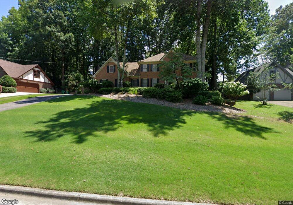 5625 Broxton Cir, Norcross, GA 30092 - photo 1