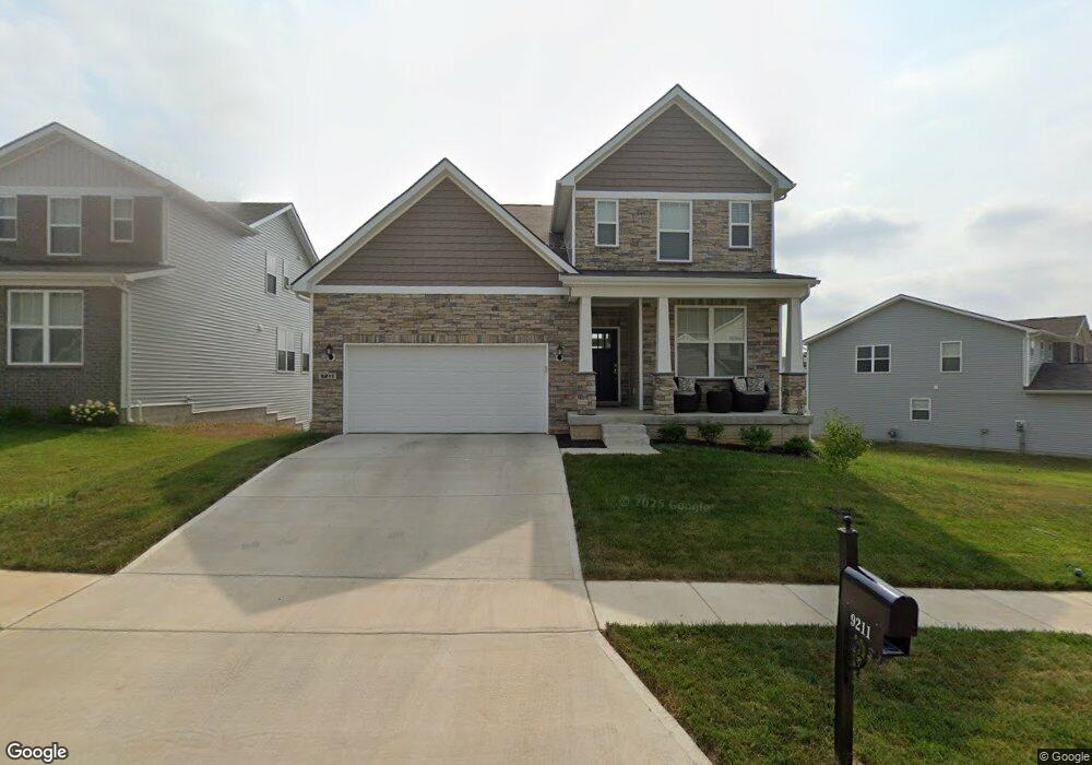 9211 Tamarack Grove Ln, Louisville, KY 40291 - photo 1