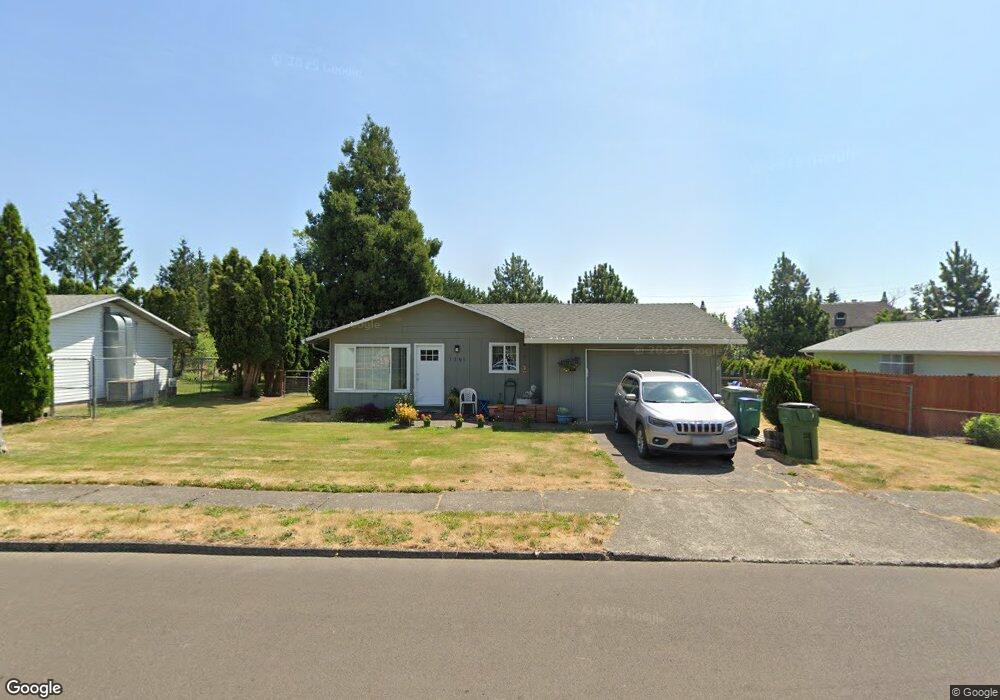 1391 SW Myrtle St, Dundee, OR 97115 - photo 1