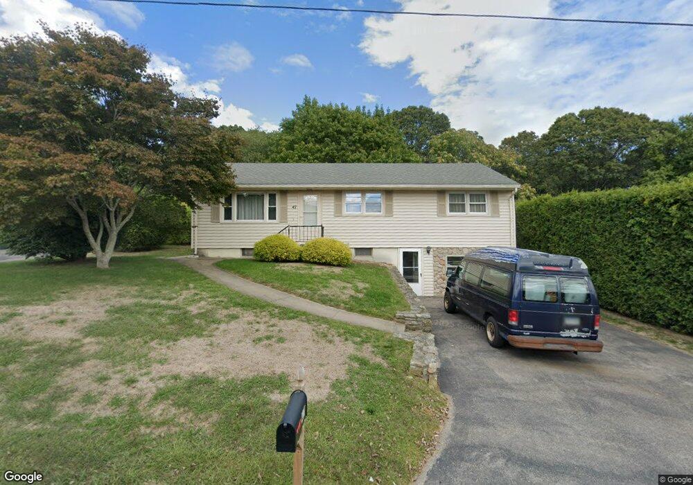 47 W Vine St, Pawcatuck, CT 06379 - photo 1