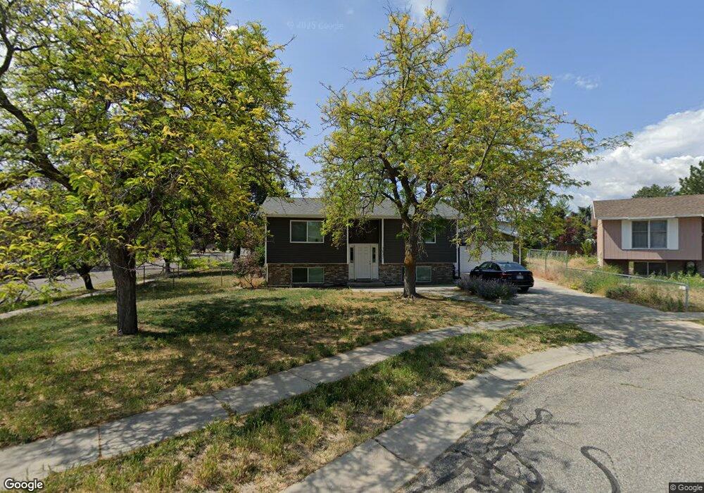 3847 W Piccadilly Cir, West Jordan, UT 84088 - photo 1